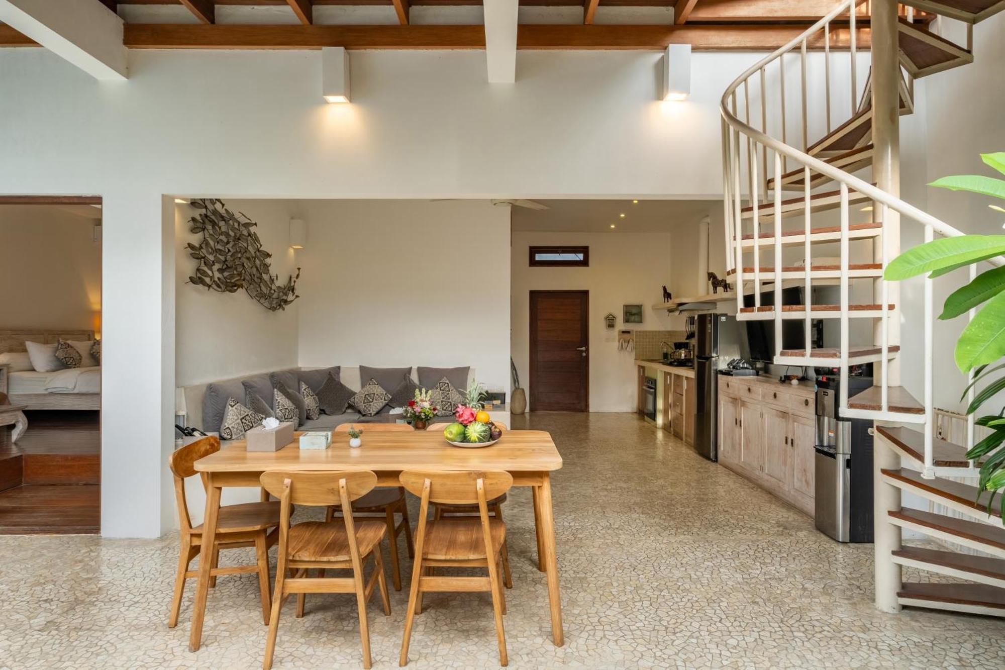 Villa 3 Bedroom Cozy Private Pool In Wifi Seminyak (Bali)